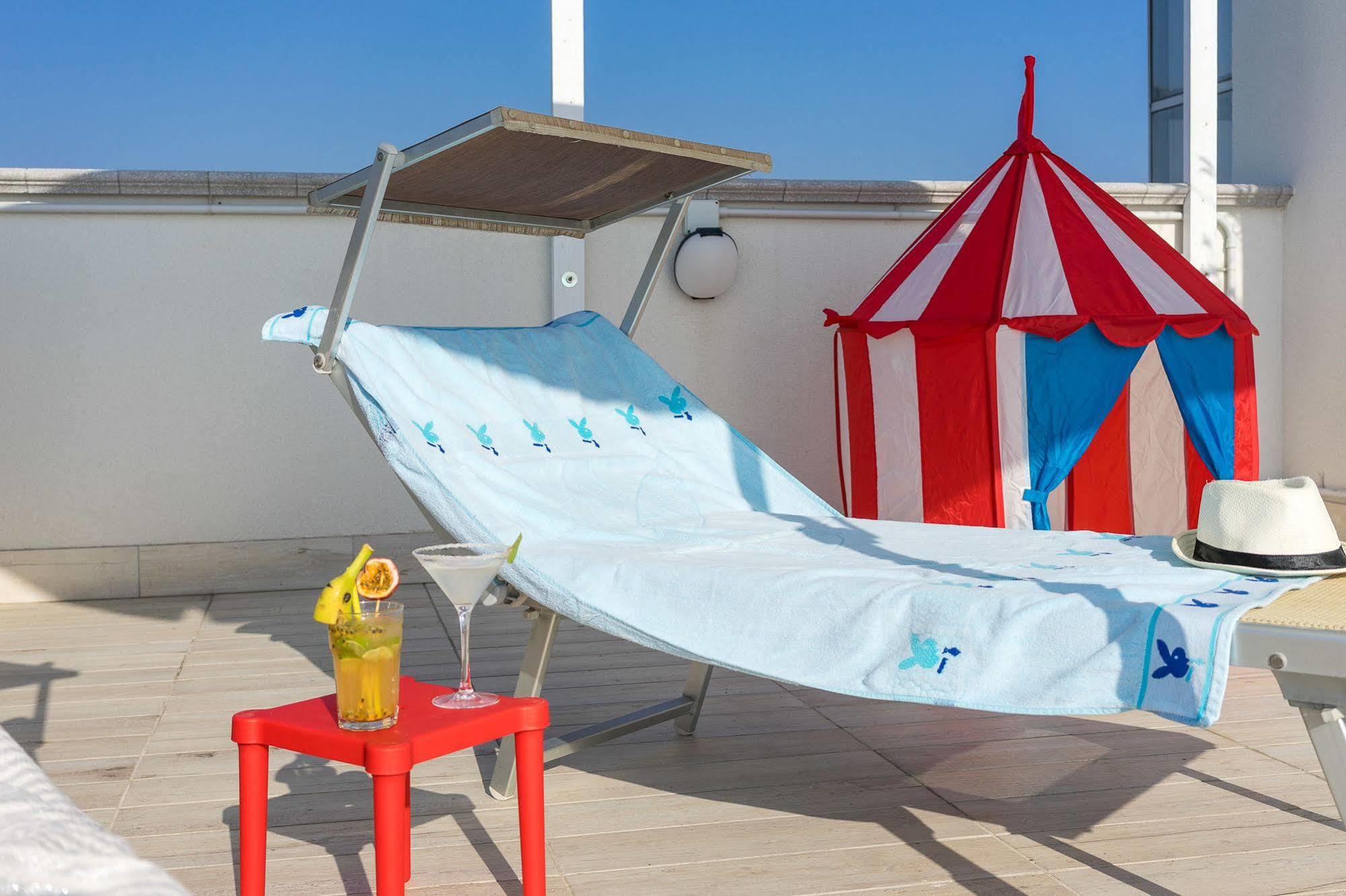 Regina Hotel E Ristorante Punta Marina Eksteriør billede